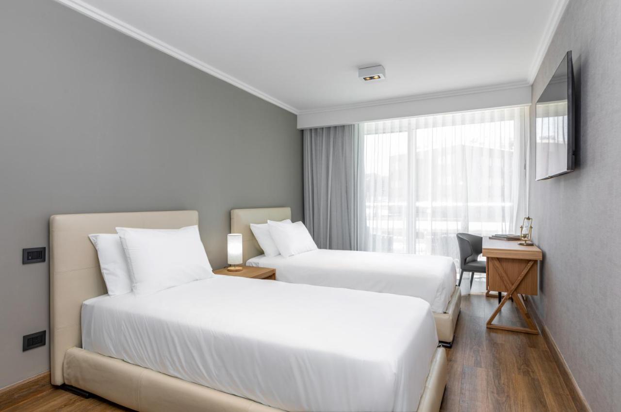 Hotel Solerios بونتا دل استي المظهر الخارجي الصورة